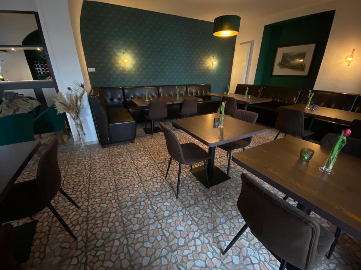 Hotel Vier Loewen Traben-Trarbach Extérieur photo