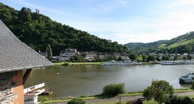 Hotel Vier Loewen Traben-Trarbach Extérieur photo