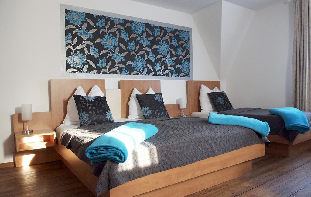 Hotel Vier Loewen Traben-Trarbach Chambre photo