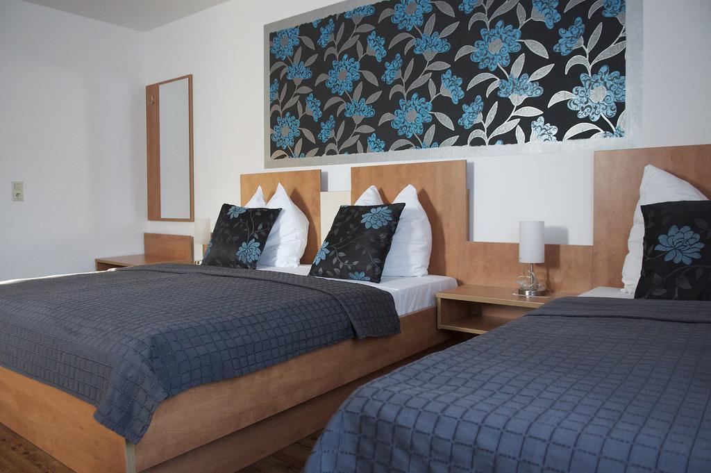 Hotel Vier Loewen Traben-Trarbach Extérieur photo