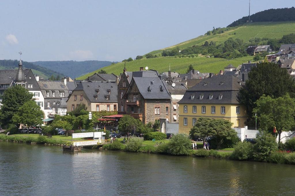 Hotel Vier Loewen Traben-Trarbach Extérieur photo